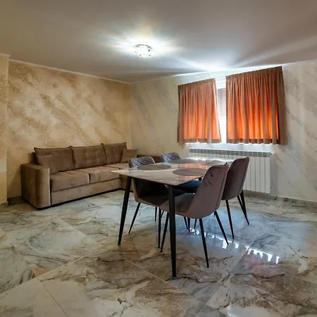 公寓 Rasarit La Mare 康斯坦察