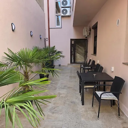 Rasarit La Mare 아파트 *